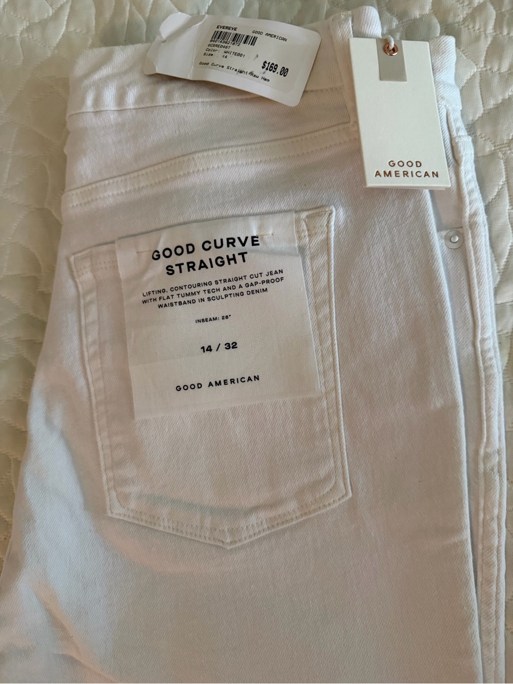 Good American Good Curve Straight White Jeans Size 14/32 NWT